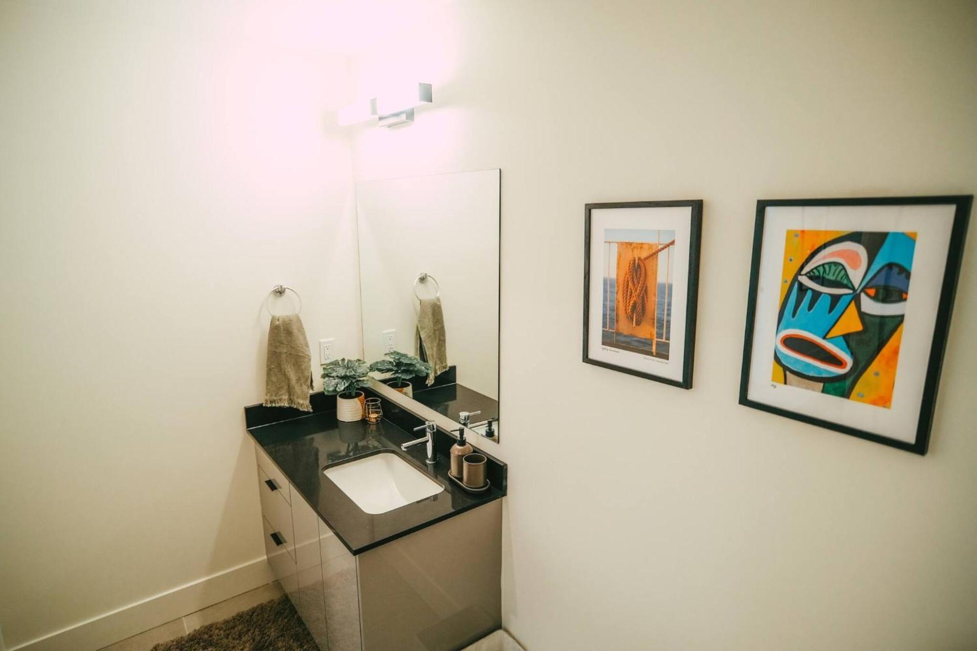 Chic Cozy Retreat - 2Br - Stunning North End Views Apartment Halifax Exterior photo